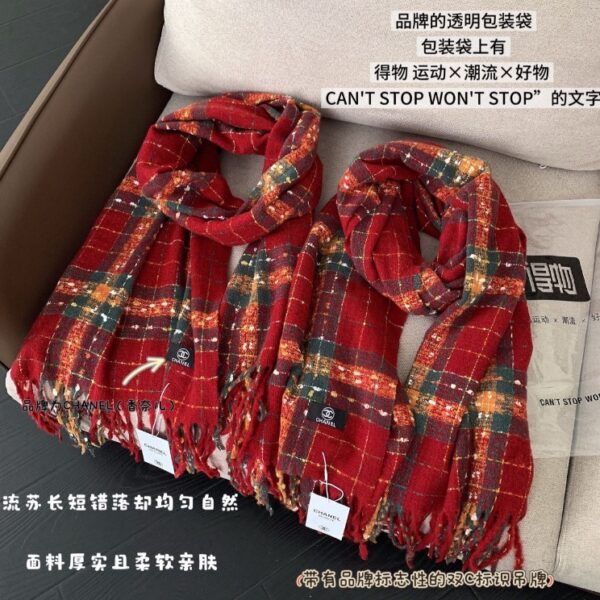 香奈兒紅格紋圍巾